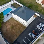 Hanna Villa *