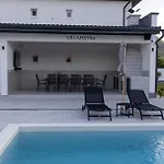 Hanna Villa *
