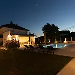 Hanna Villa *